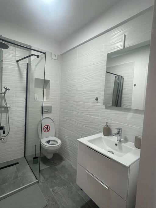 Sky Residence Airport Otopeni 12 Dış mekan fotoğraf
